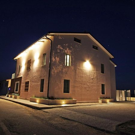La Collina Del Girasole Villa Montecastrilli Exteriör bild