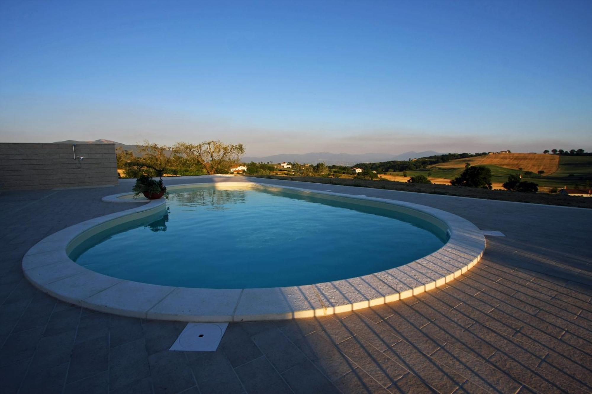 La Collina Del Girasole Villa Montecastrilli Exteriör bild