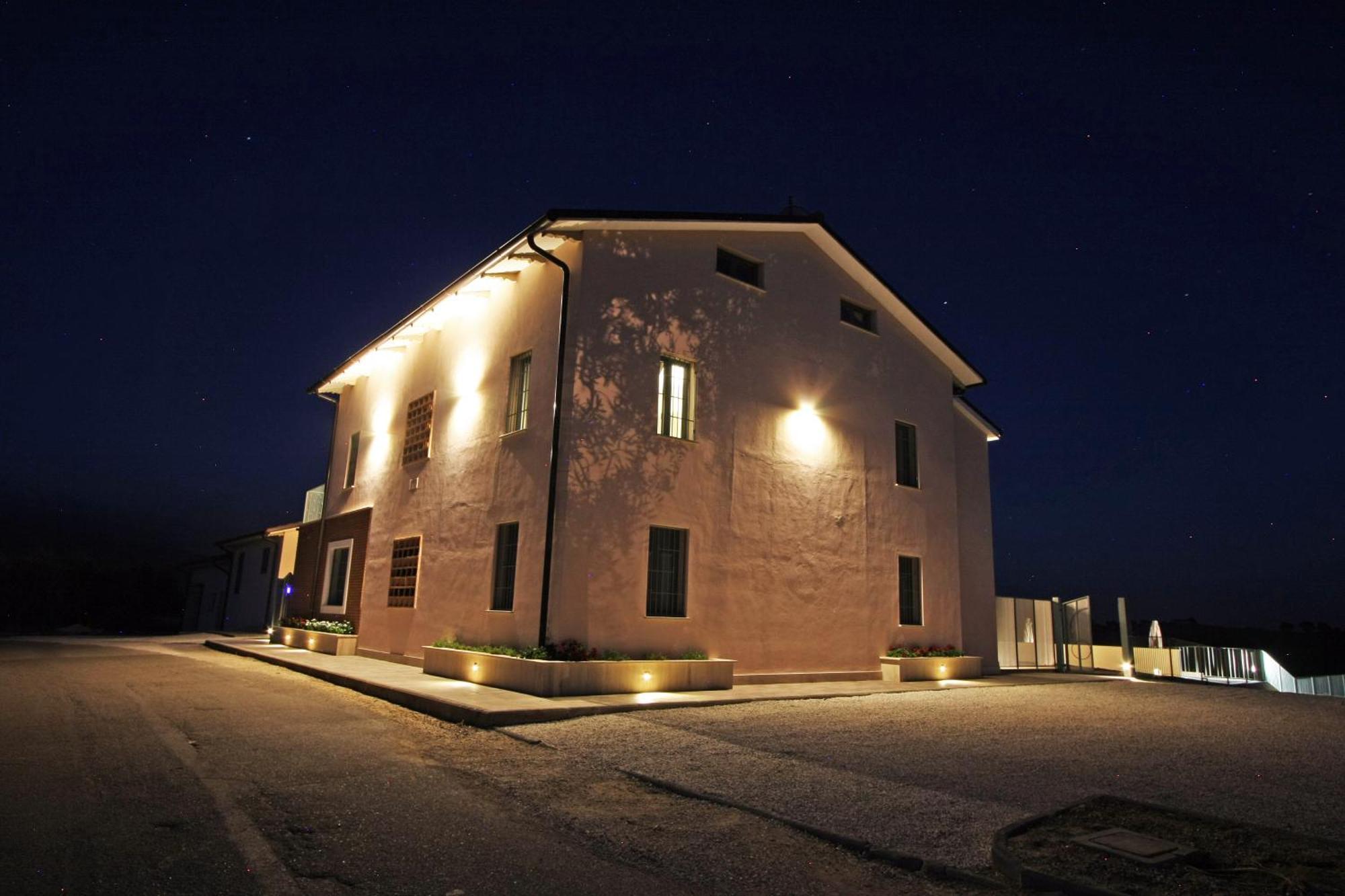 La Collina Del Girasole Villa Montecastrilli Exteriör bild